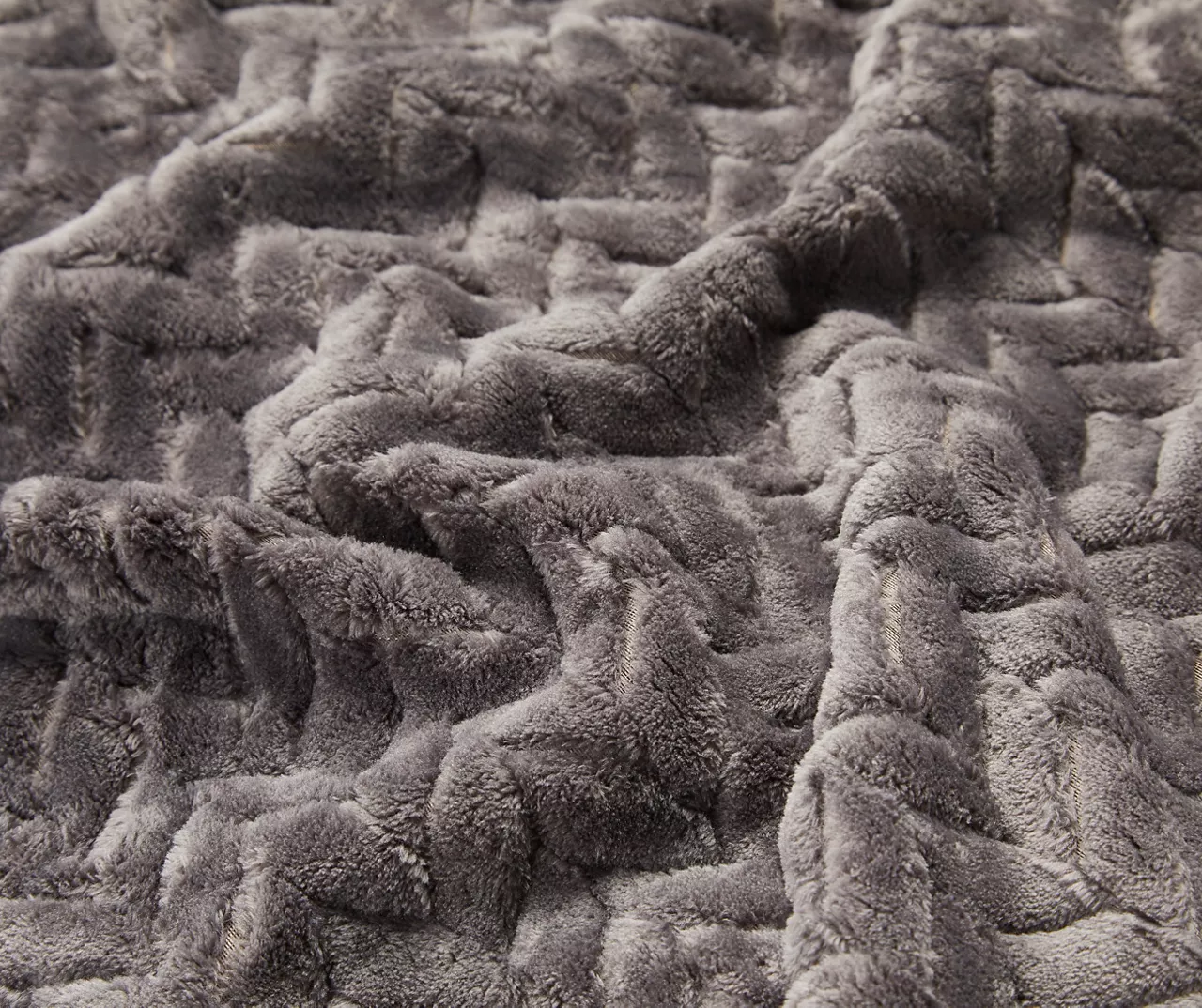 Atmosphere Gray Zigzag-Embossed Velvet King Blanket 5 Atmosphere Gray Zigzag-Embossed Velvet King Blanket - Image 3