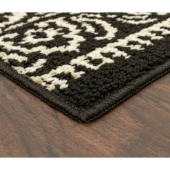 Broyhill Black & White Ornate Fascination Accent Rug -Broyhill 810557659 4