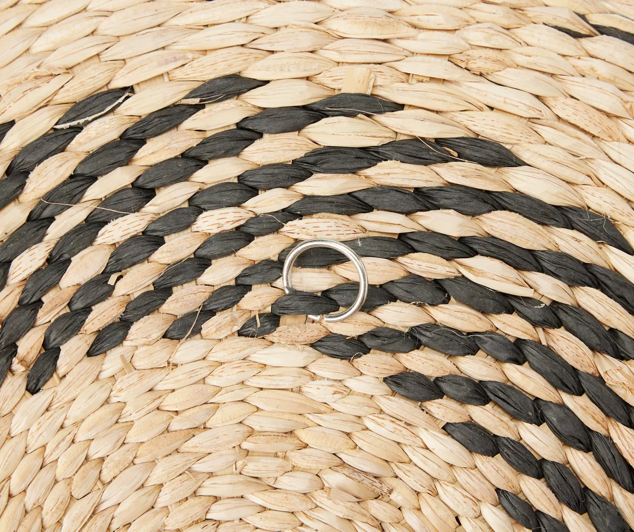 Tan & Black Star Woven Grass Wall Decor 5 Tan & Black Star Woven Grass Wall Decor - Image 3